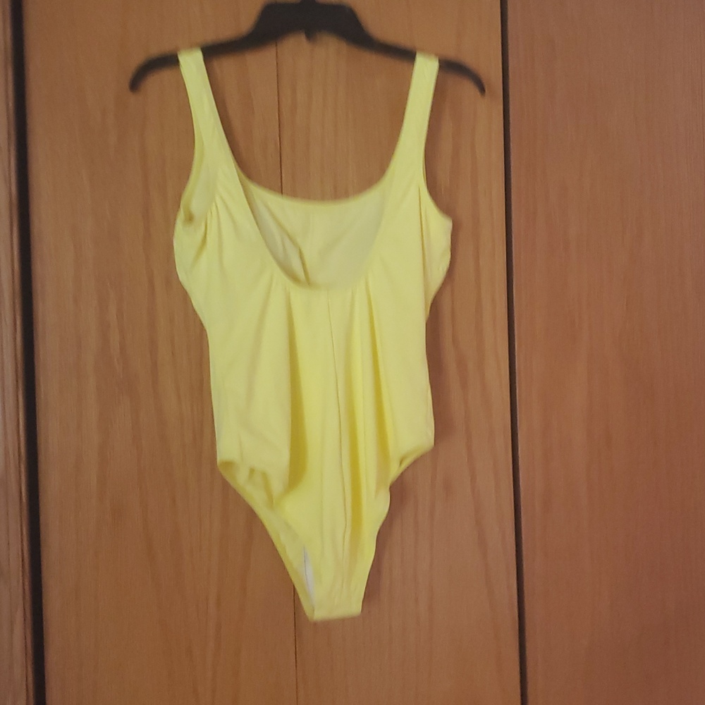 POLO RALPH LAUREN MARTINIQUE ONE PIECE SWIMSUIT / LARGE /COLOR: YELLOW - Picture 5 of 11